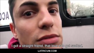 Ce jeune gay latino au gros calibre accepte de jouer dans un POV en contre partie d’une somme d’argent
